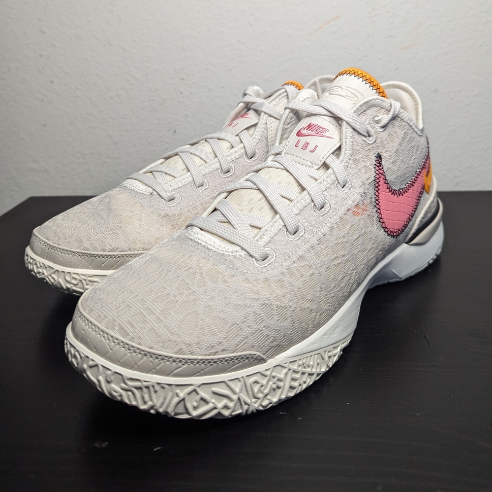 Nike Zoom Lebron Nxxt Gen DR8784-100 Beige Low Top Basketball Shoes Size 11 Mens